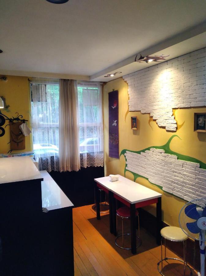 Hostel Retro Batumi Eksteriør billede
