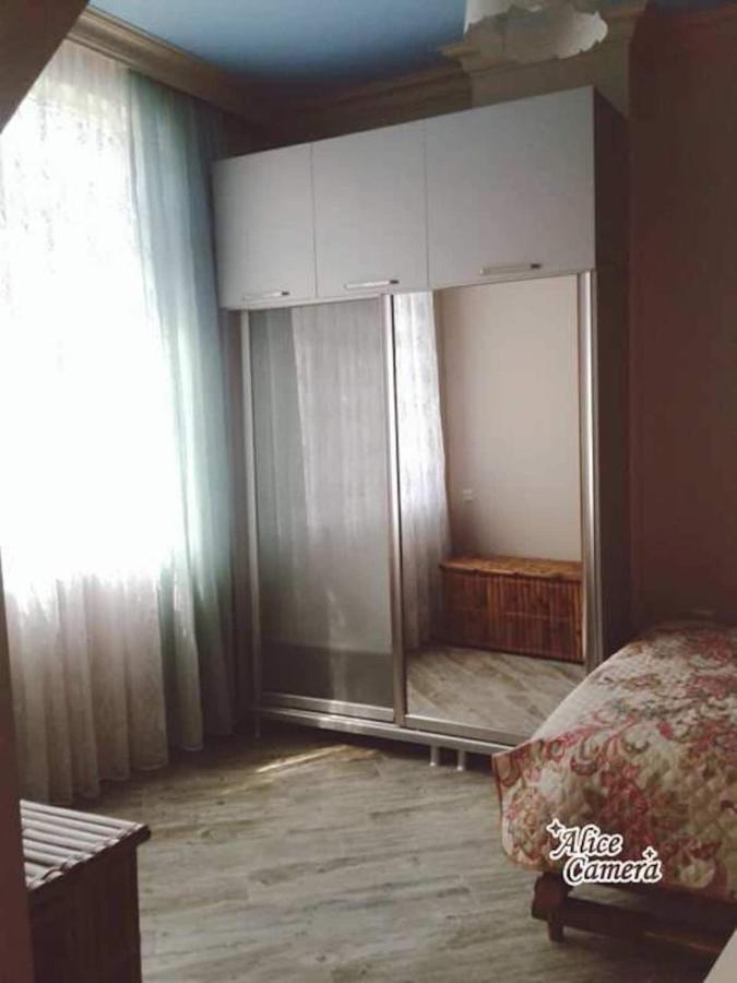 Hostel Retro Batumi Eksteriør billede